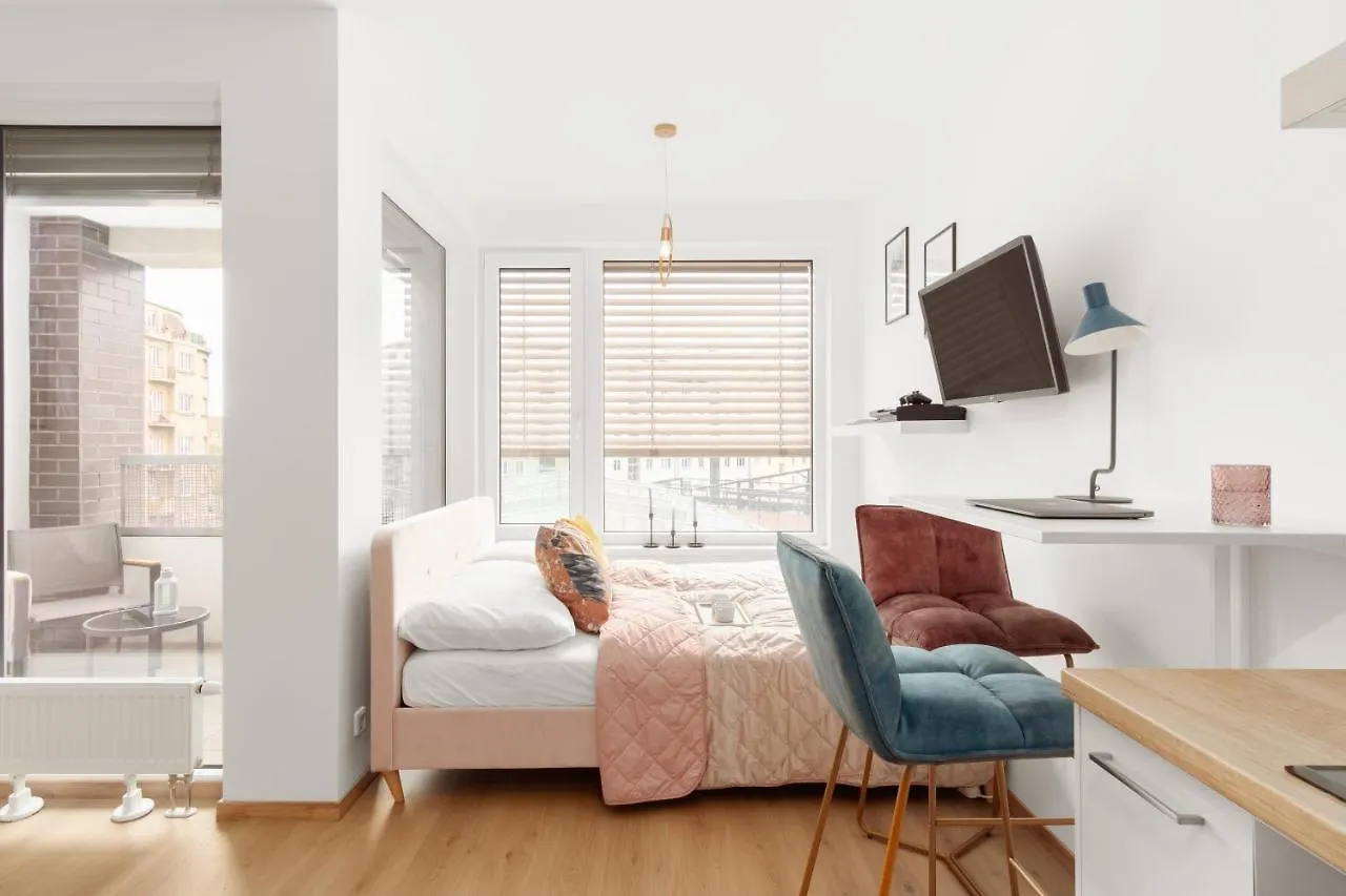 Prague Days - Stylish Studio W Balcony - Trendy Neighborhood 0*,